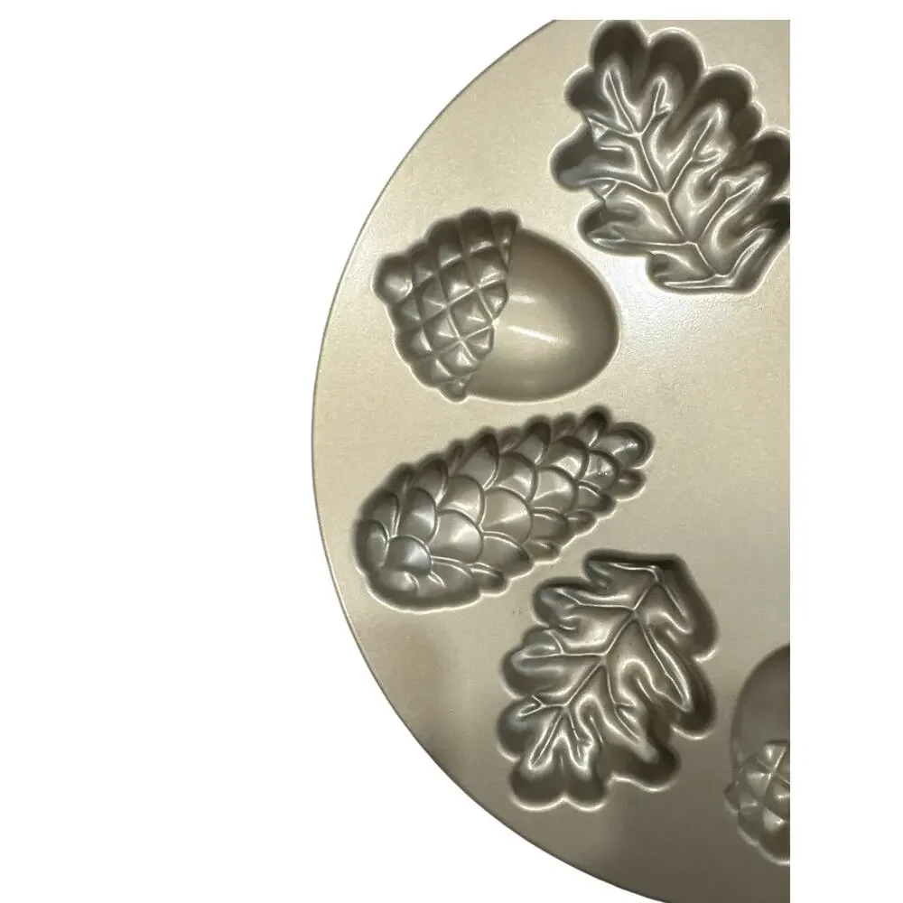 Nordic Ware Gold Woodland Cakelets Pan Autumn Baking Pan